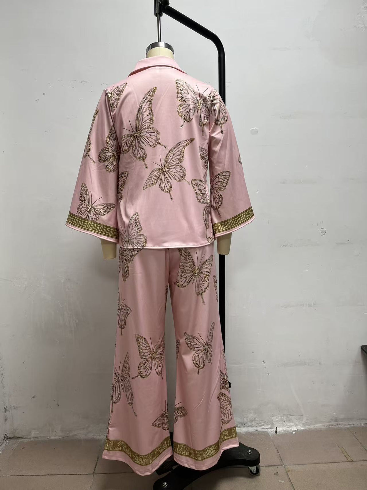 Women’s Butterfly Print Shirt & Pants Set