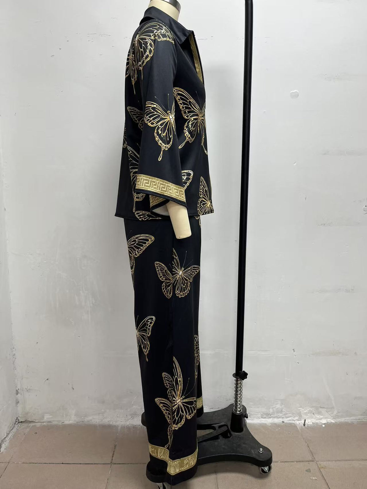 Women’s Butterfly Print Shirt & Pants Set