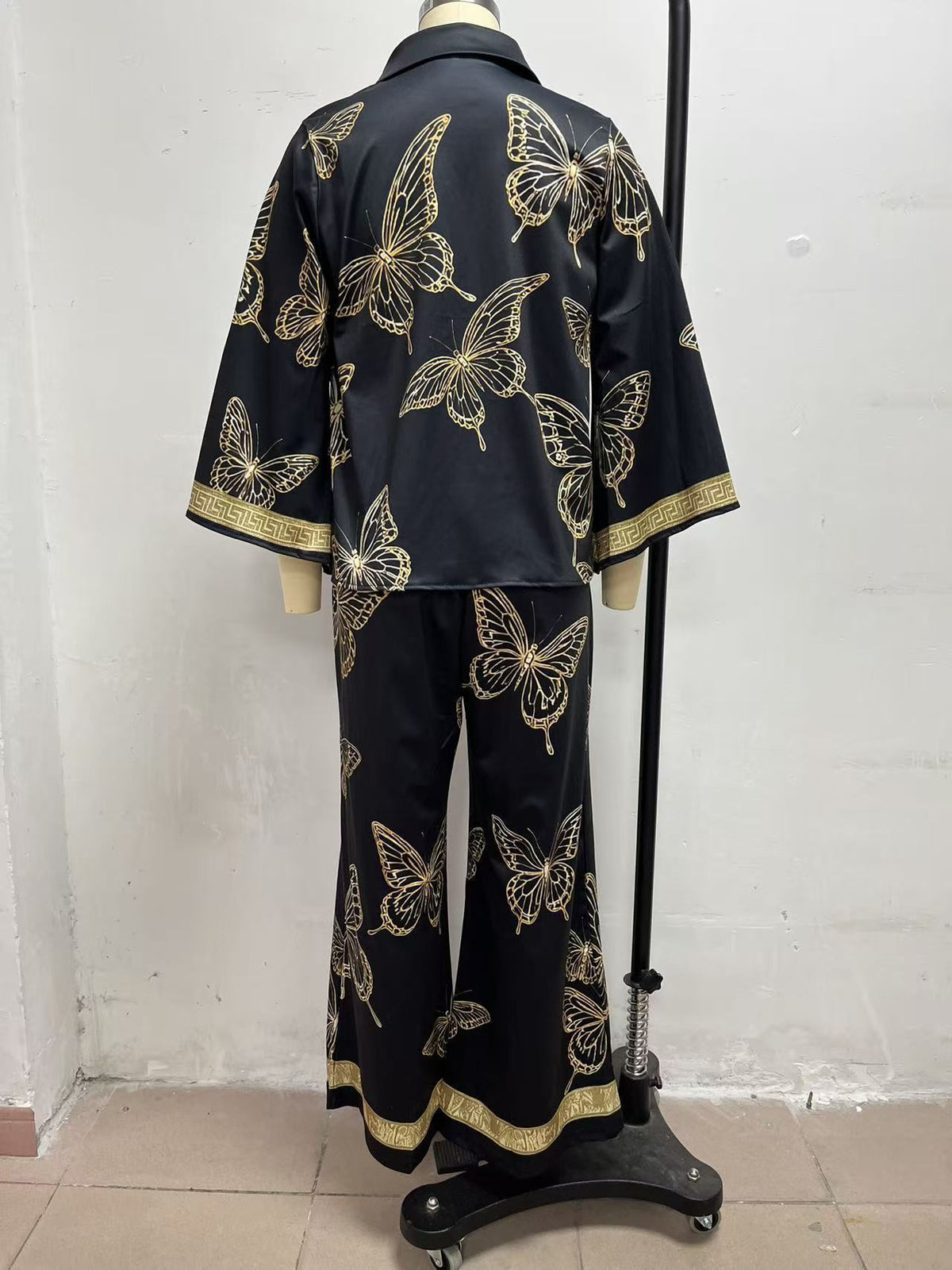 Women’s Butterfly Print Shirt & Pants Set