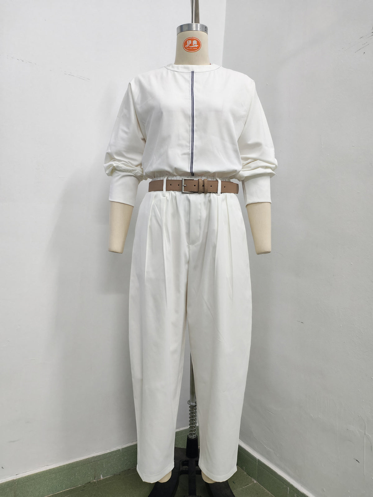 Women’s Contrast Top & Pleated Pants Set
