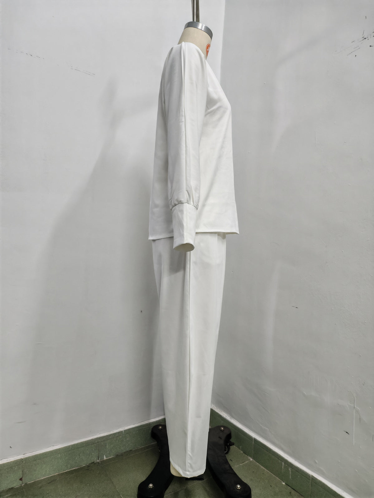 Women’s Contrast Top & Pleated Pants Set