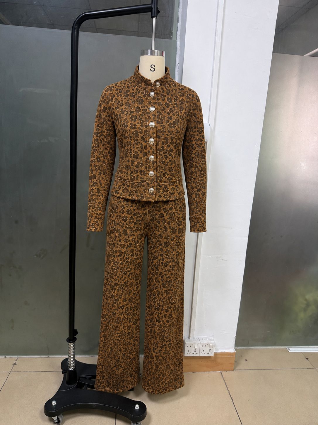 Women’s Leopard Print Zip Jacket Pants Set