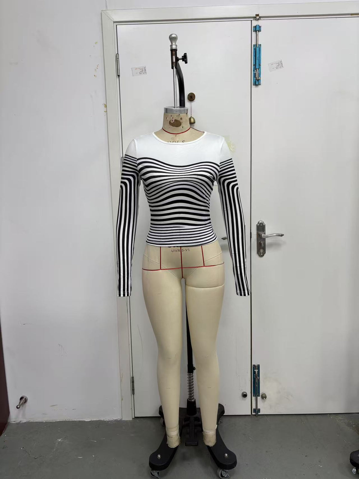 Women’s Striped Long Sleeve Crop Top
