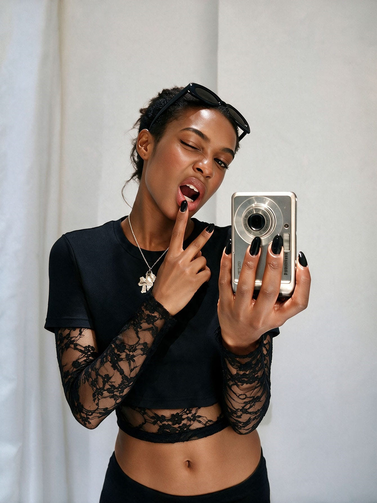 Women’s Lace Panel Short Sleeve Crop Top
