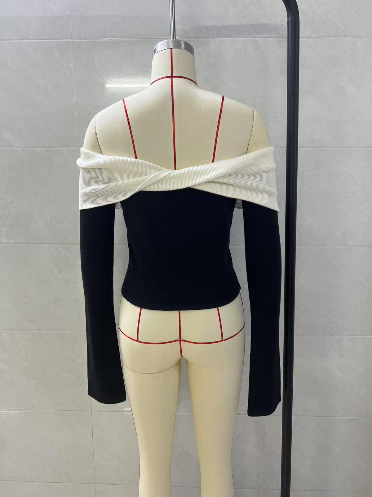 Women's Off-Shoulder Color Block Sweater Top with Long Sleeves
