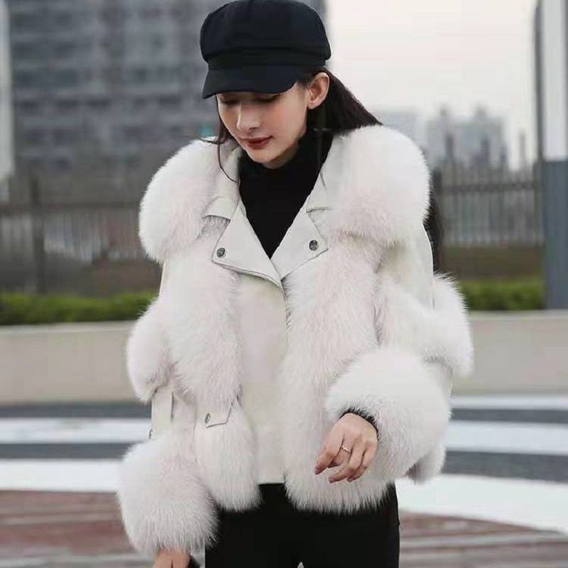 Women's c Jacket with Plush Collar and Statement Sleeves