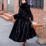 Women's Long  Coat with Plush Collar and Elegant Maxi Length