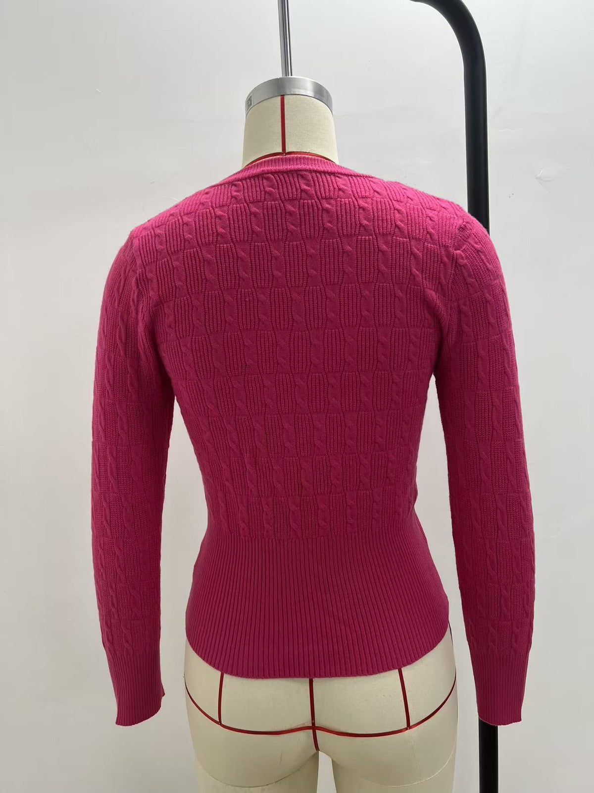 Women's Cable Knit Sweater with Long Sleeves
