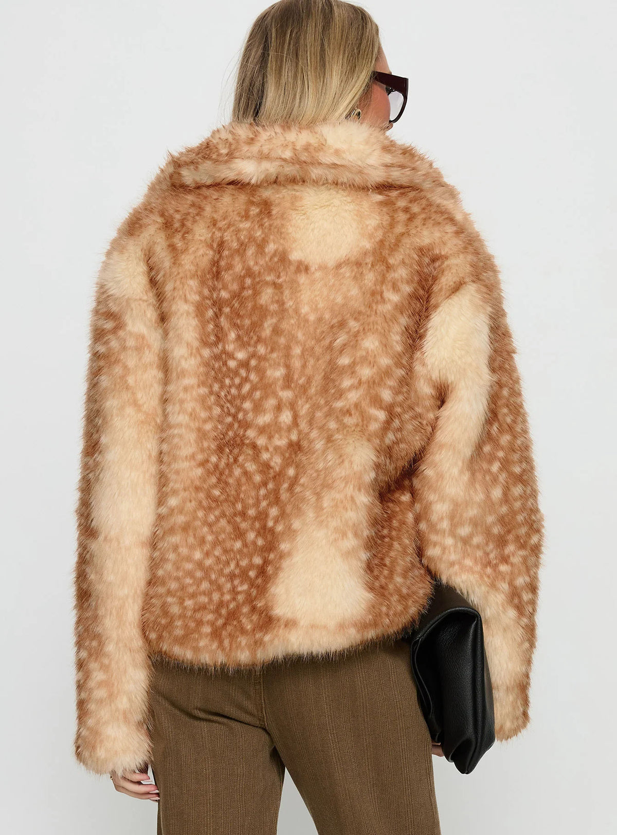 Women's Coat with Oversized Collar