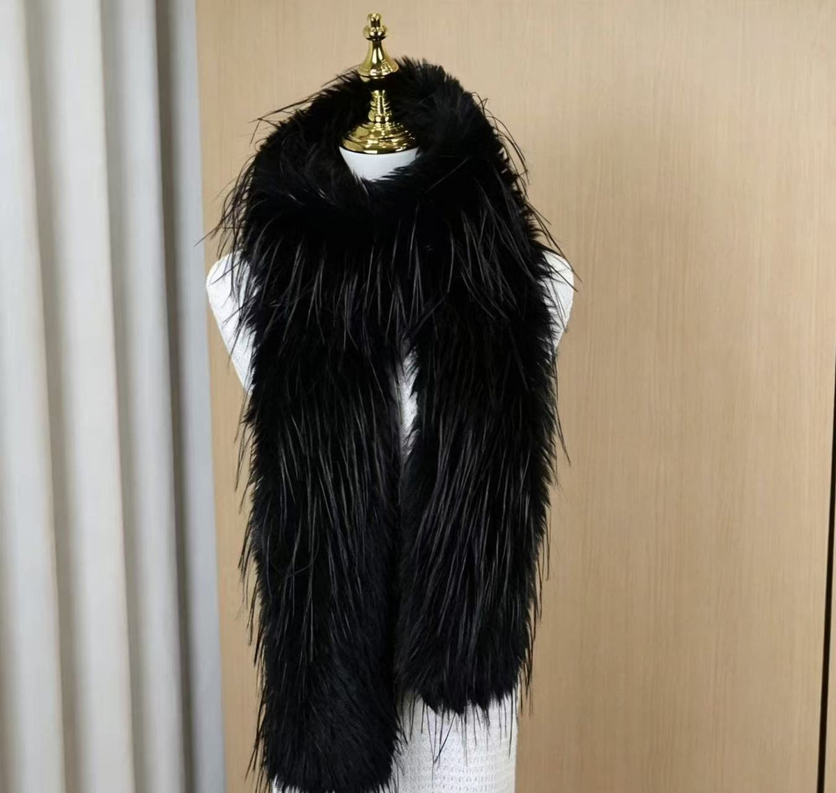 Women's Faux Fur Winter Scarf with Soft Texture