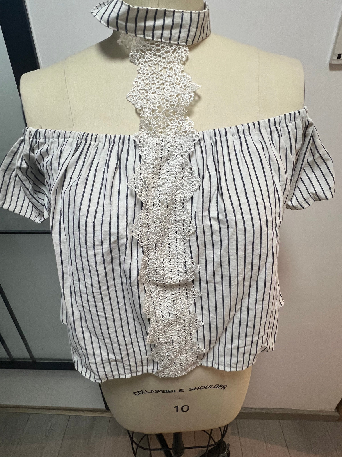 Women's Off-Shoulder Lace Detail Top