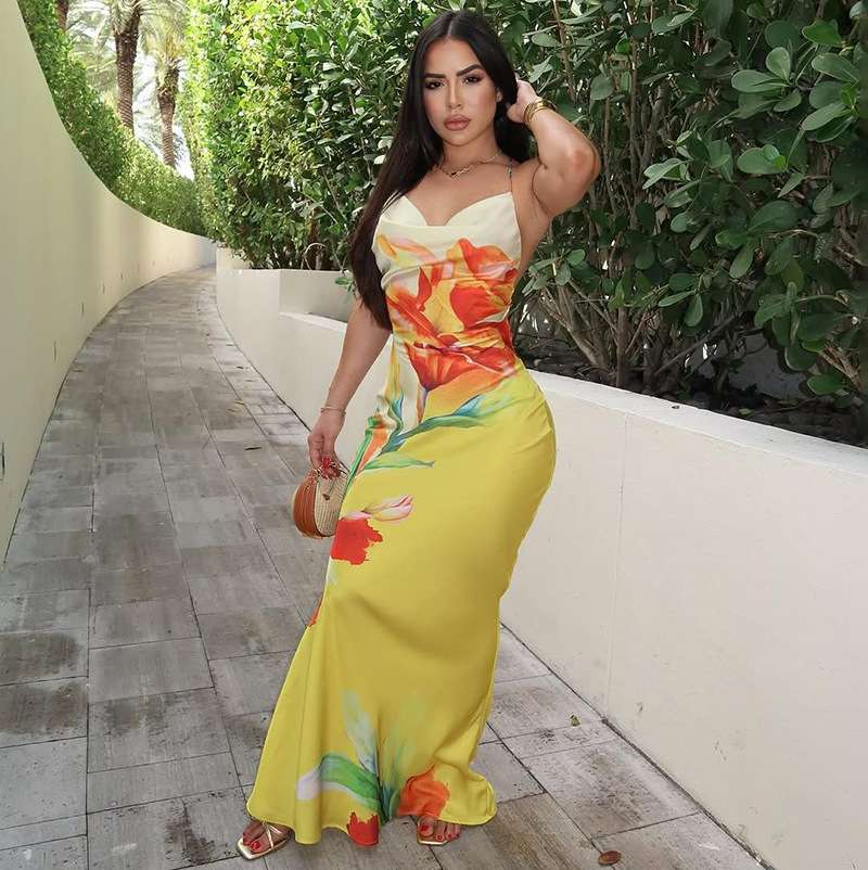 Elegant Floral Maxi Dress image 3
