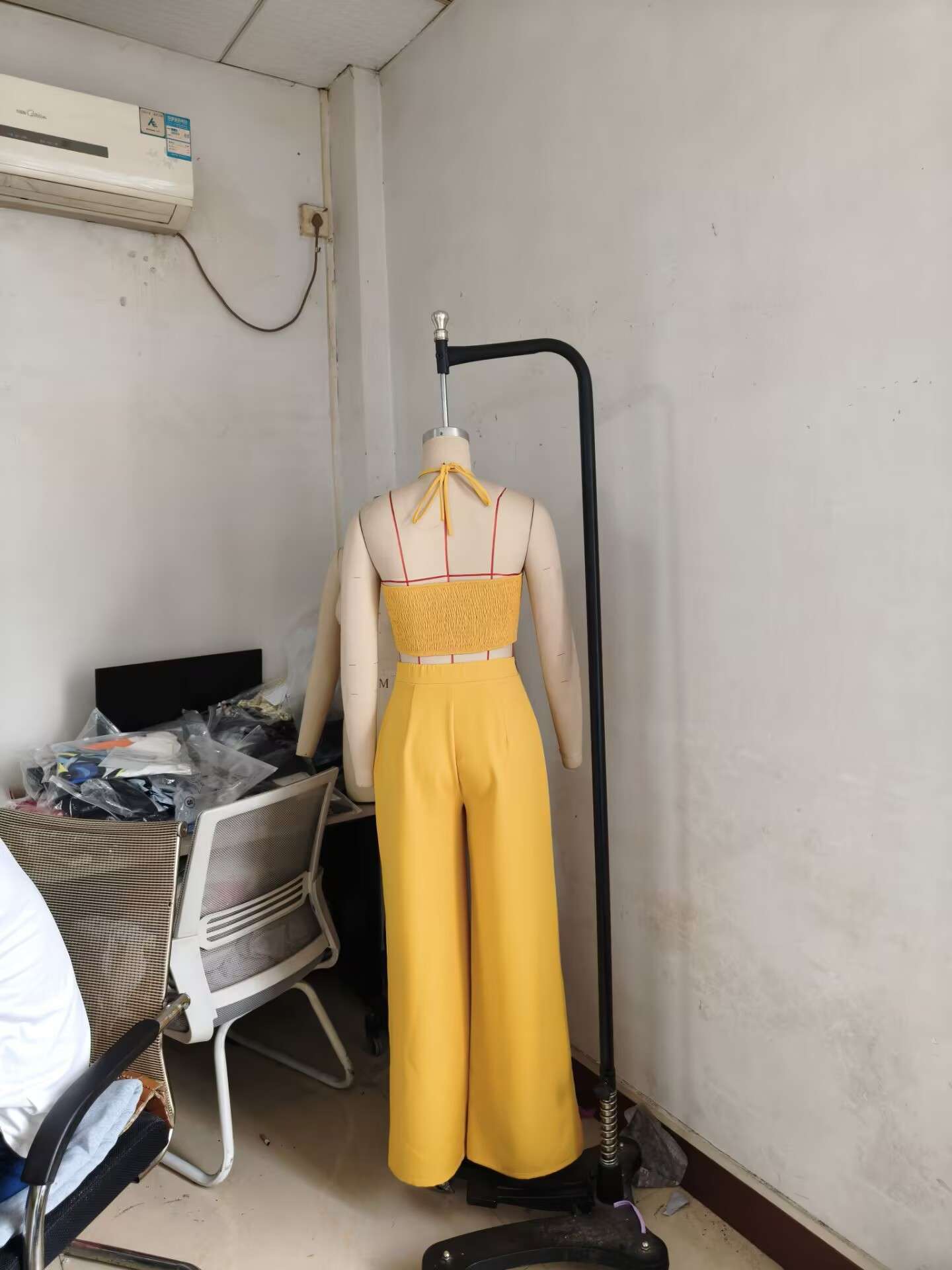 Two-Piece Strapless Crop Top & Wide-Leg Pants image 4