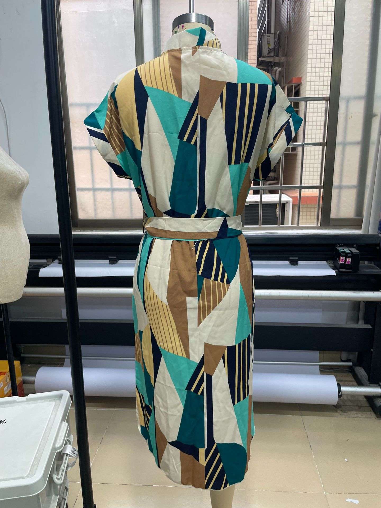 Abstract Geometric Print Midi Dress image 2