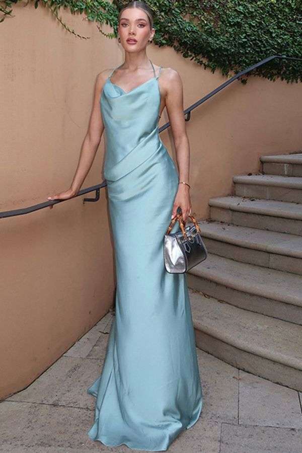 Elegant Backless Evening Dress image 1