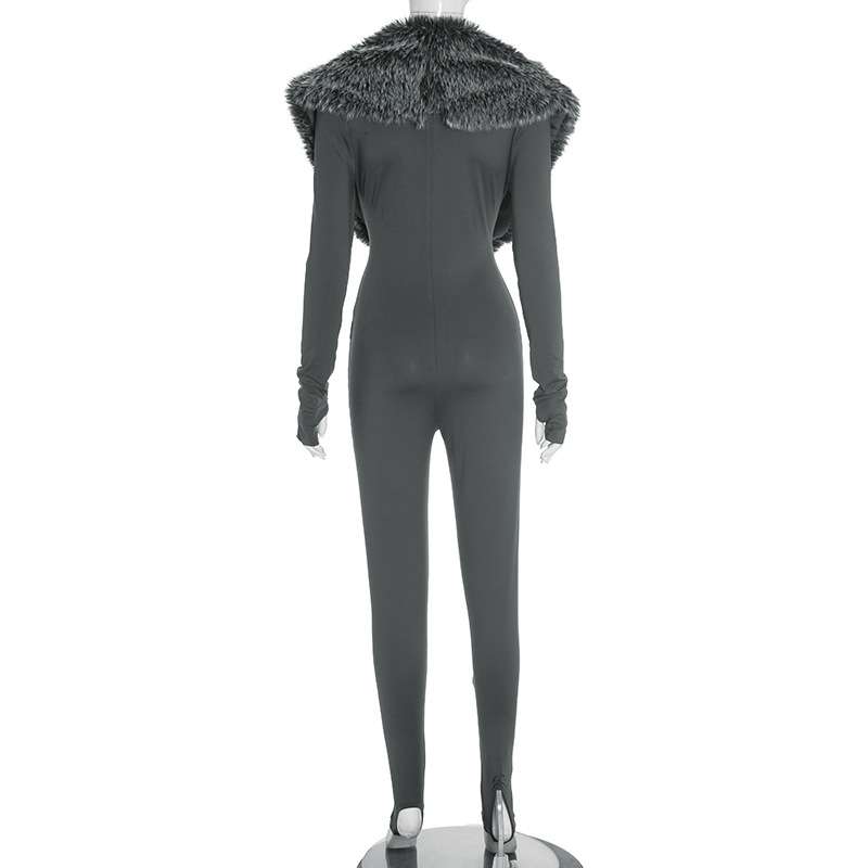 Glamorous-Fitting Jumpsuit with Faux Fur Collar image 3