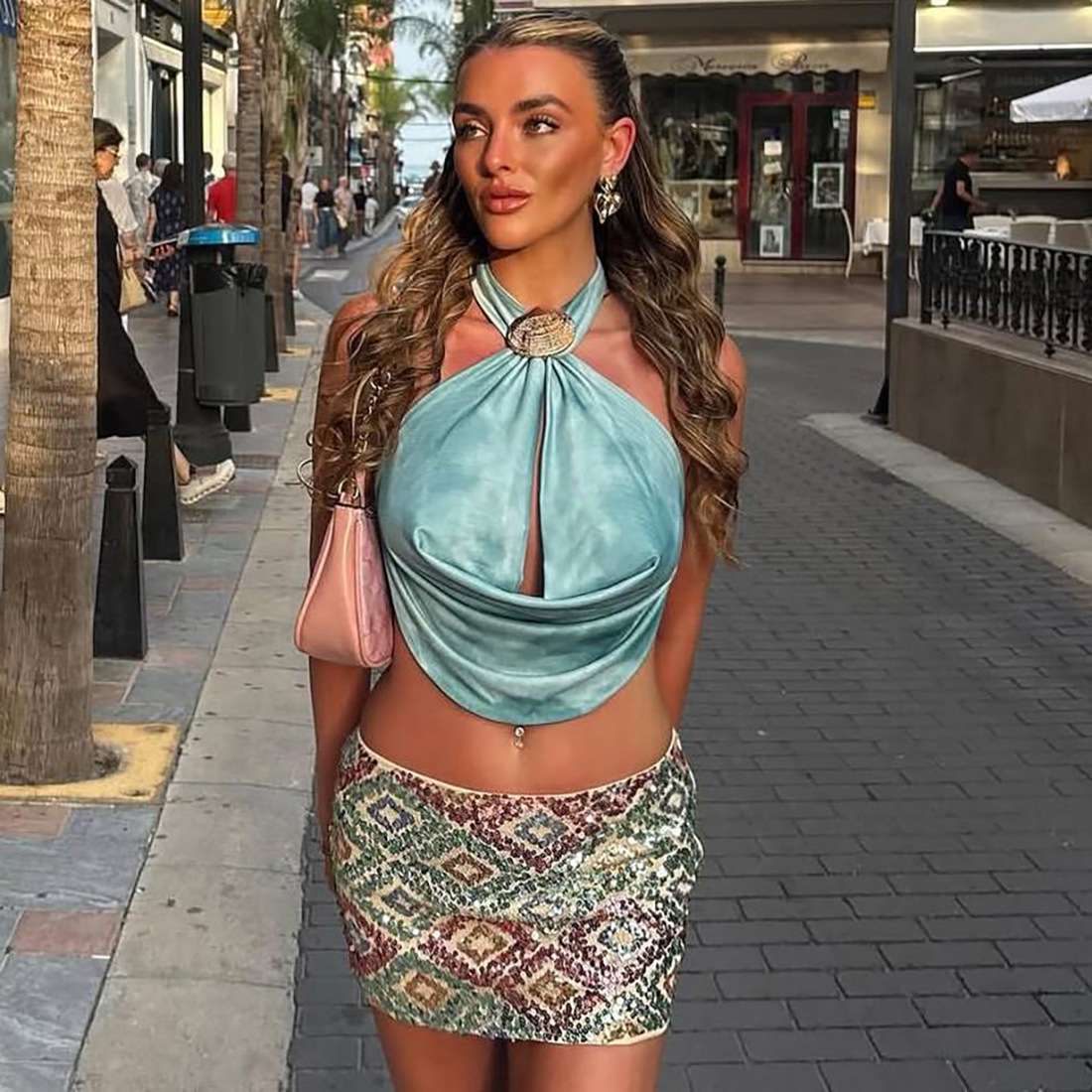 Elegant Halter Top with Detail - L, Blue image