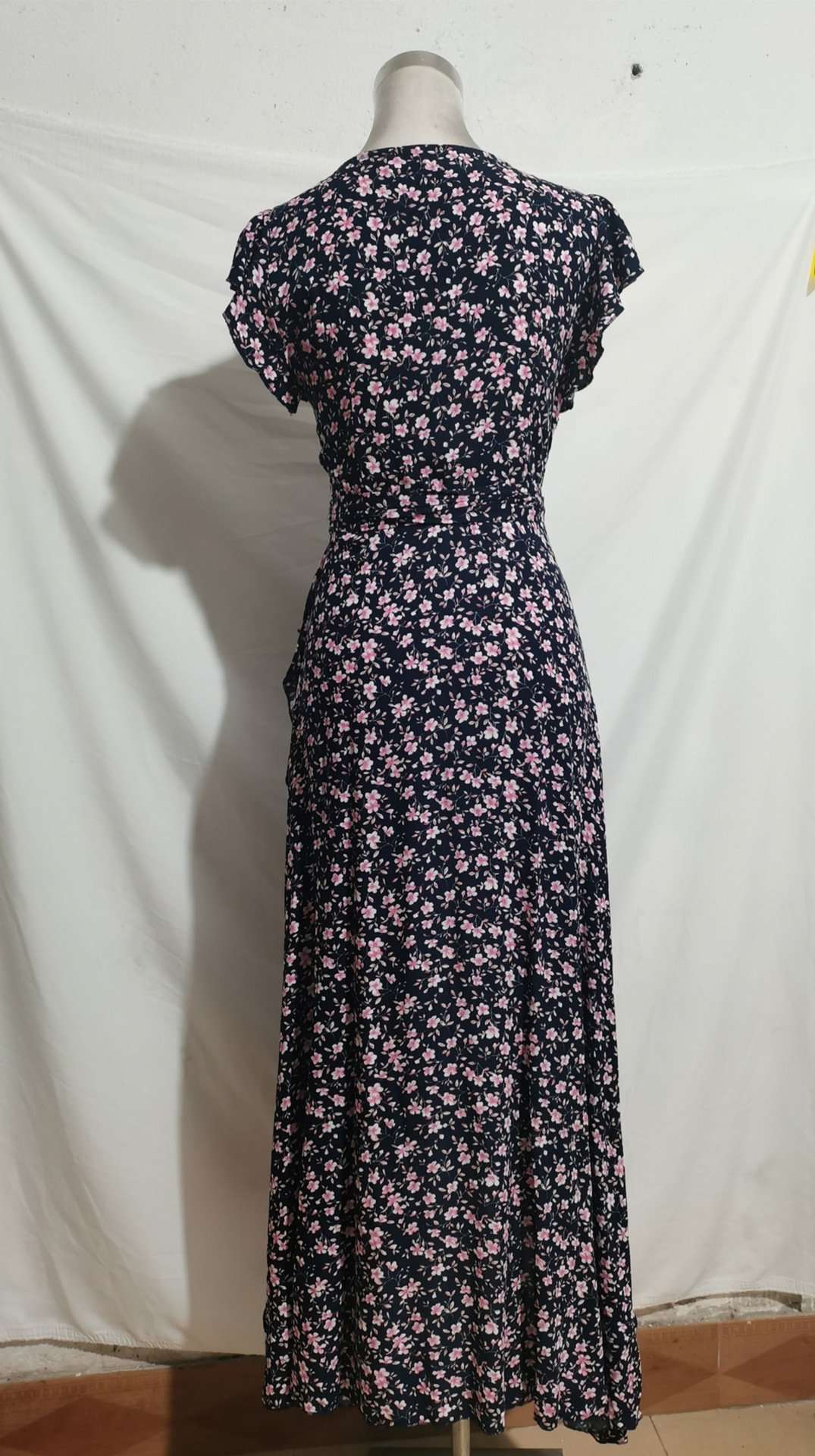 Flutter Sleeve Floral Midi Dress image 4