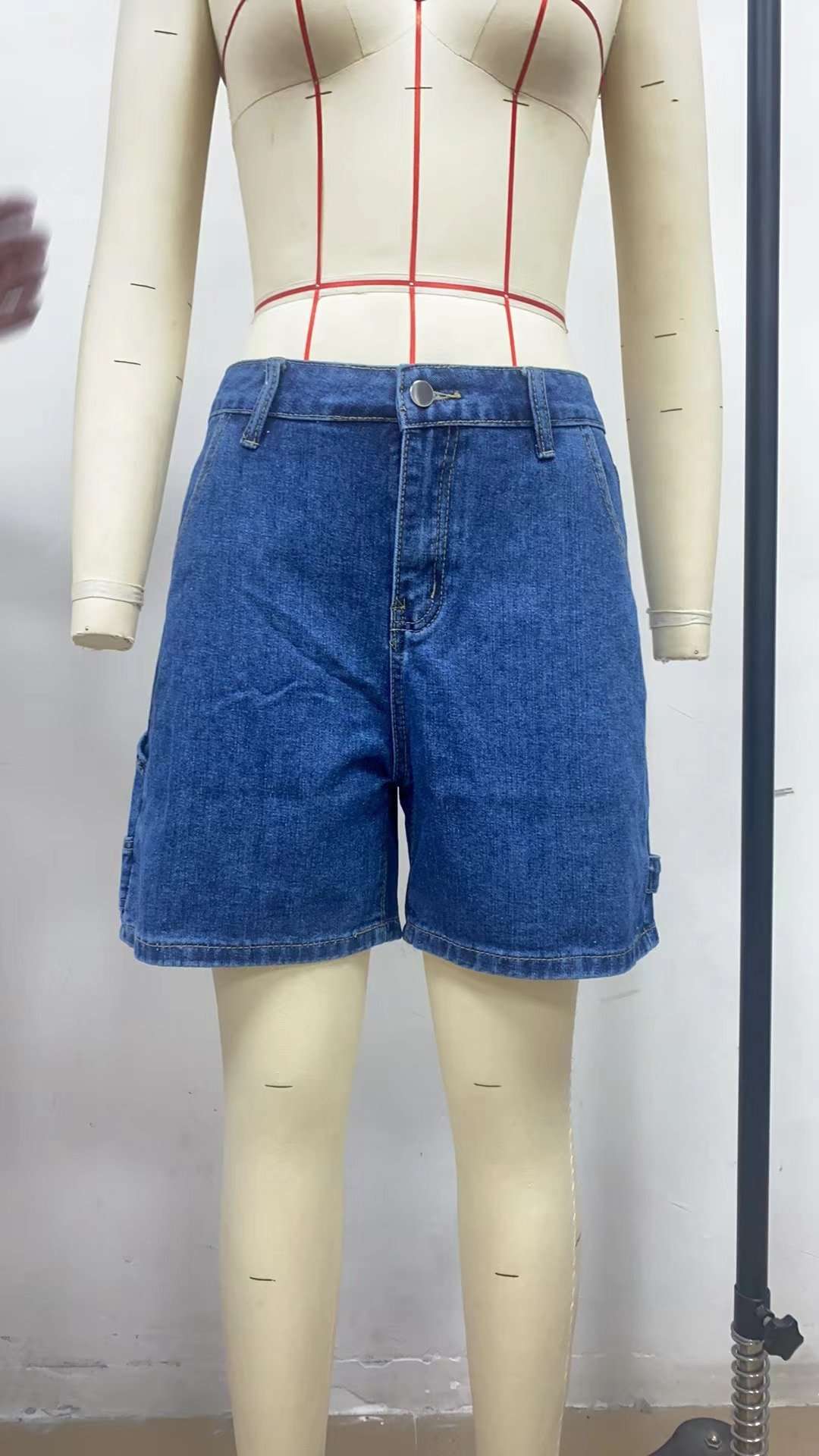 Women's Cargo Shorts image 7