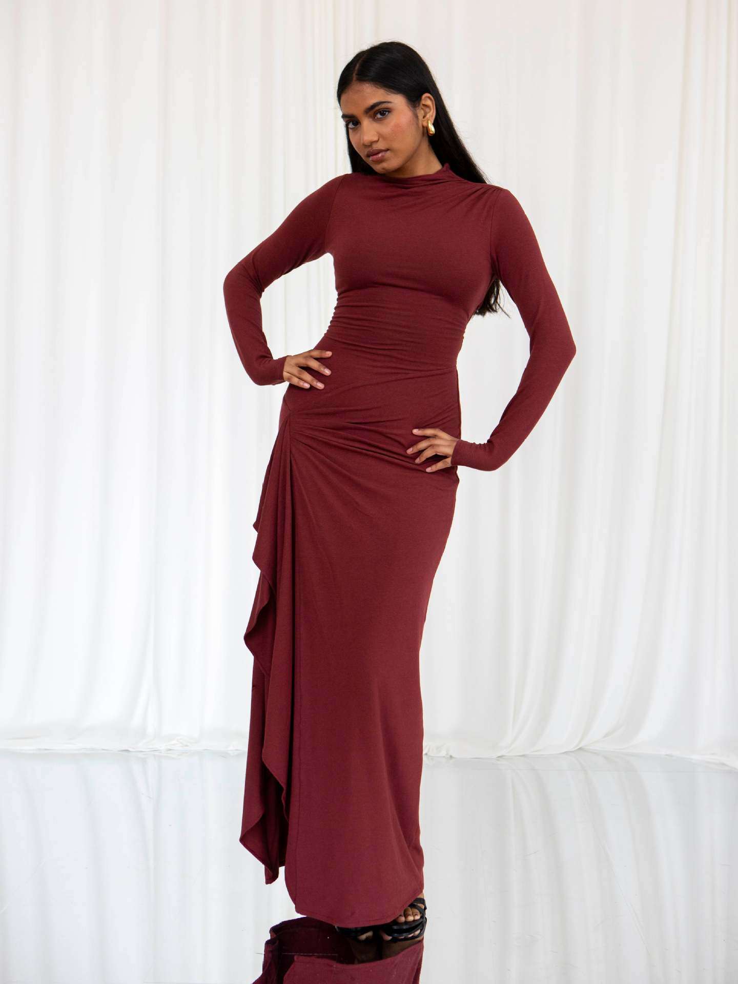 Elegant Solid Color Slimming Dress image 0