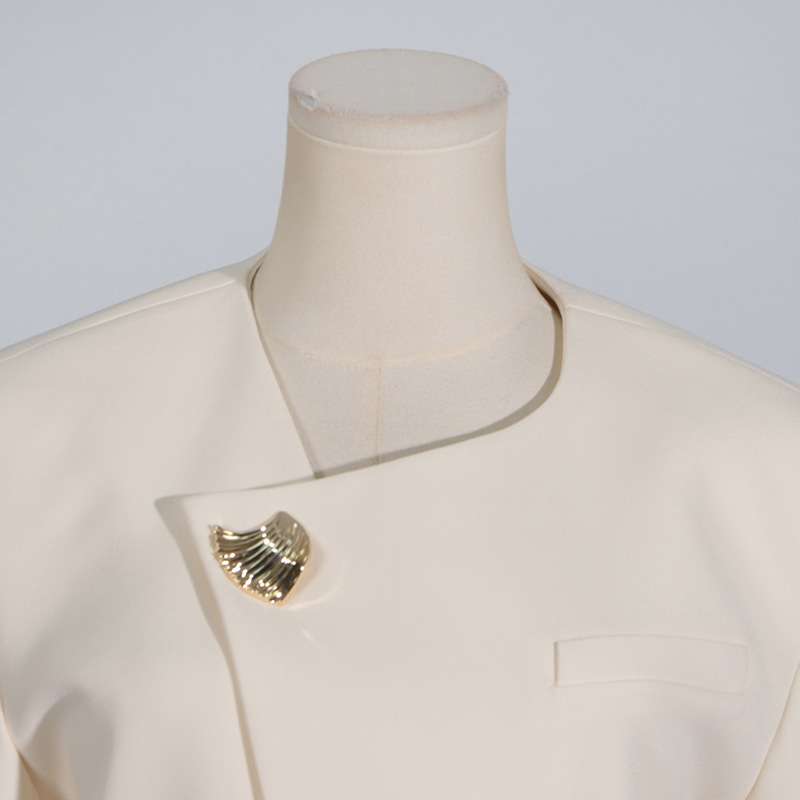 Cropped Collarless Blazer image 4