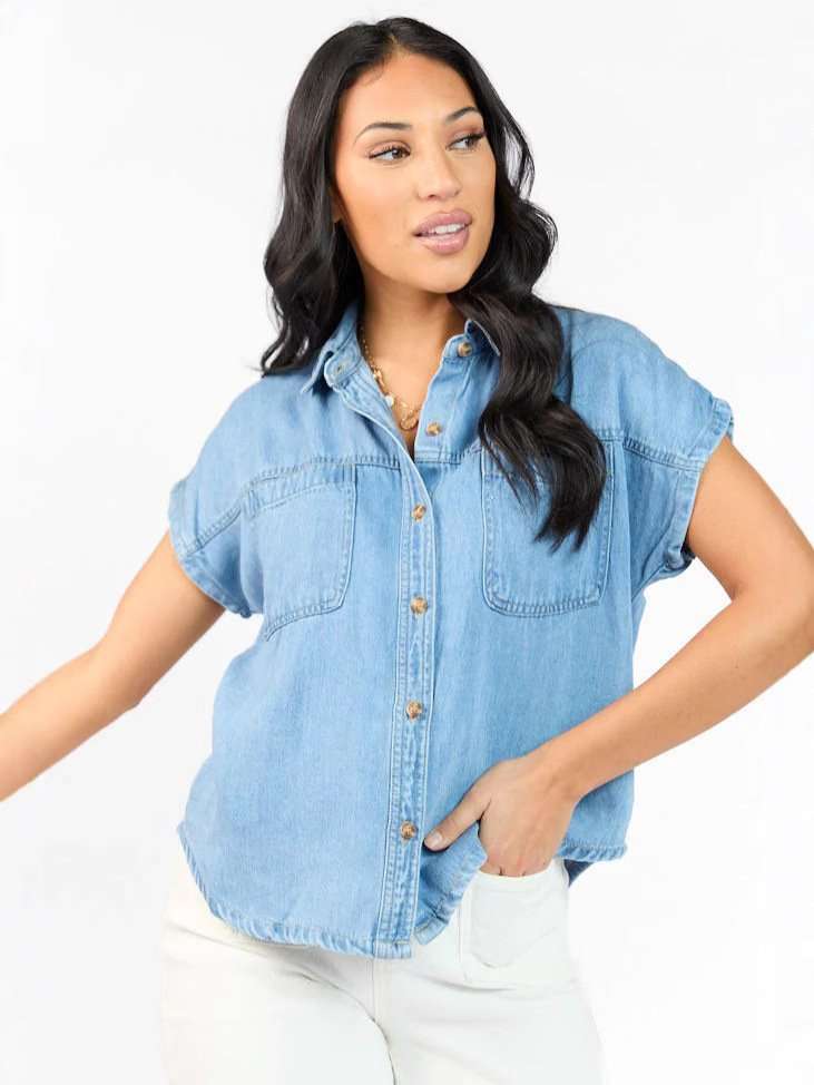 Women's Light Wash Button-Up Shirt - L, Blue image