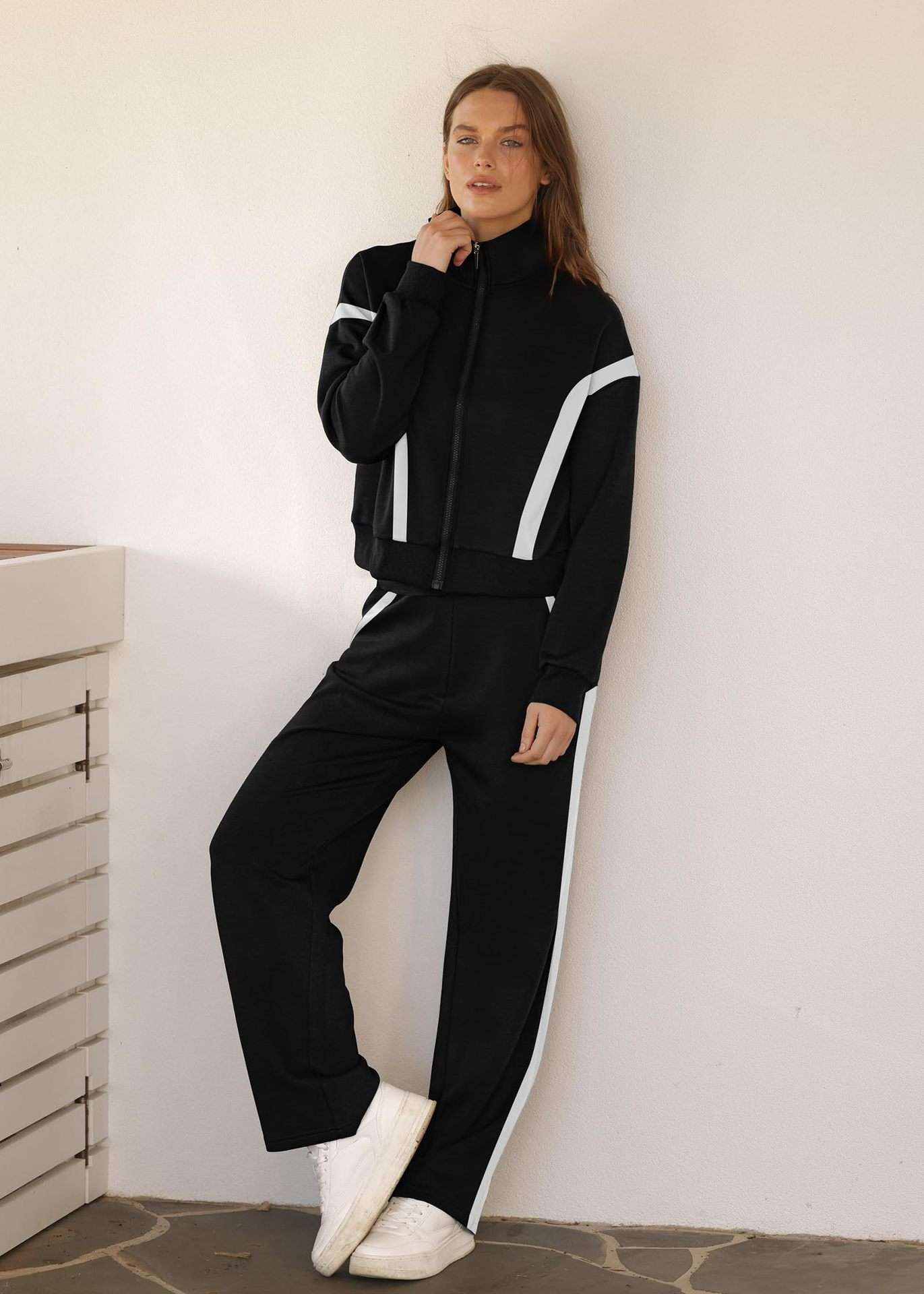 Contrast Stripe Two-Piece Tracksuit - S, Black image