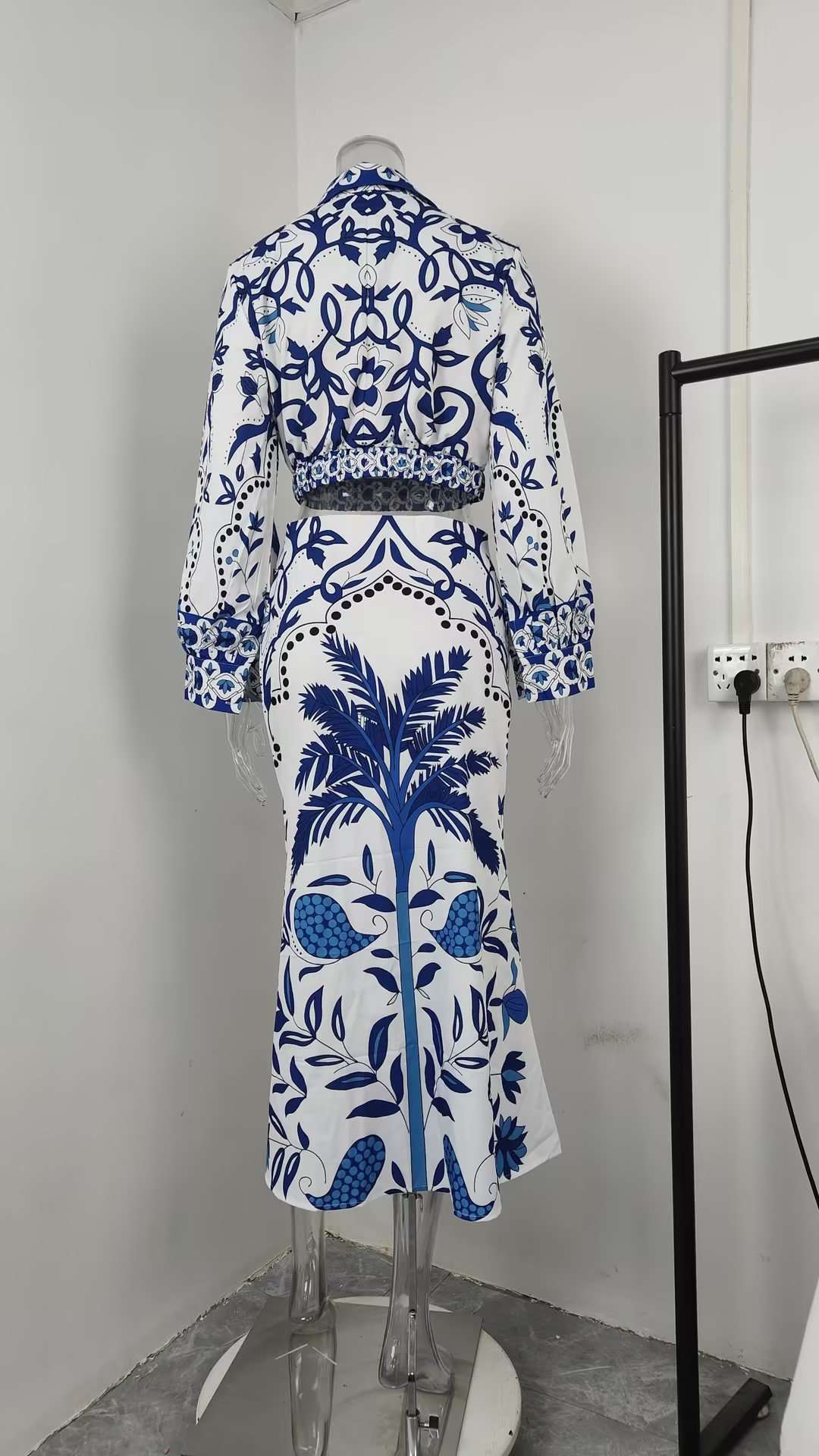 Printed Long Sleeve Blouse & Midi Skirts Set image 3
