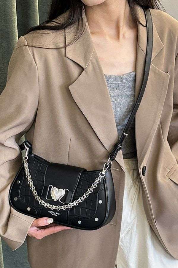 Heart-Clasp Chain Shoulder Bag image 0