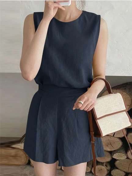 Relaxed Fit Top & High-Waisted Shorts Set image 4