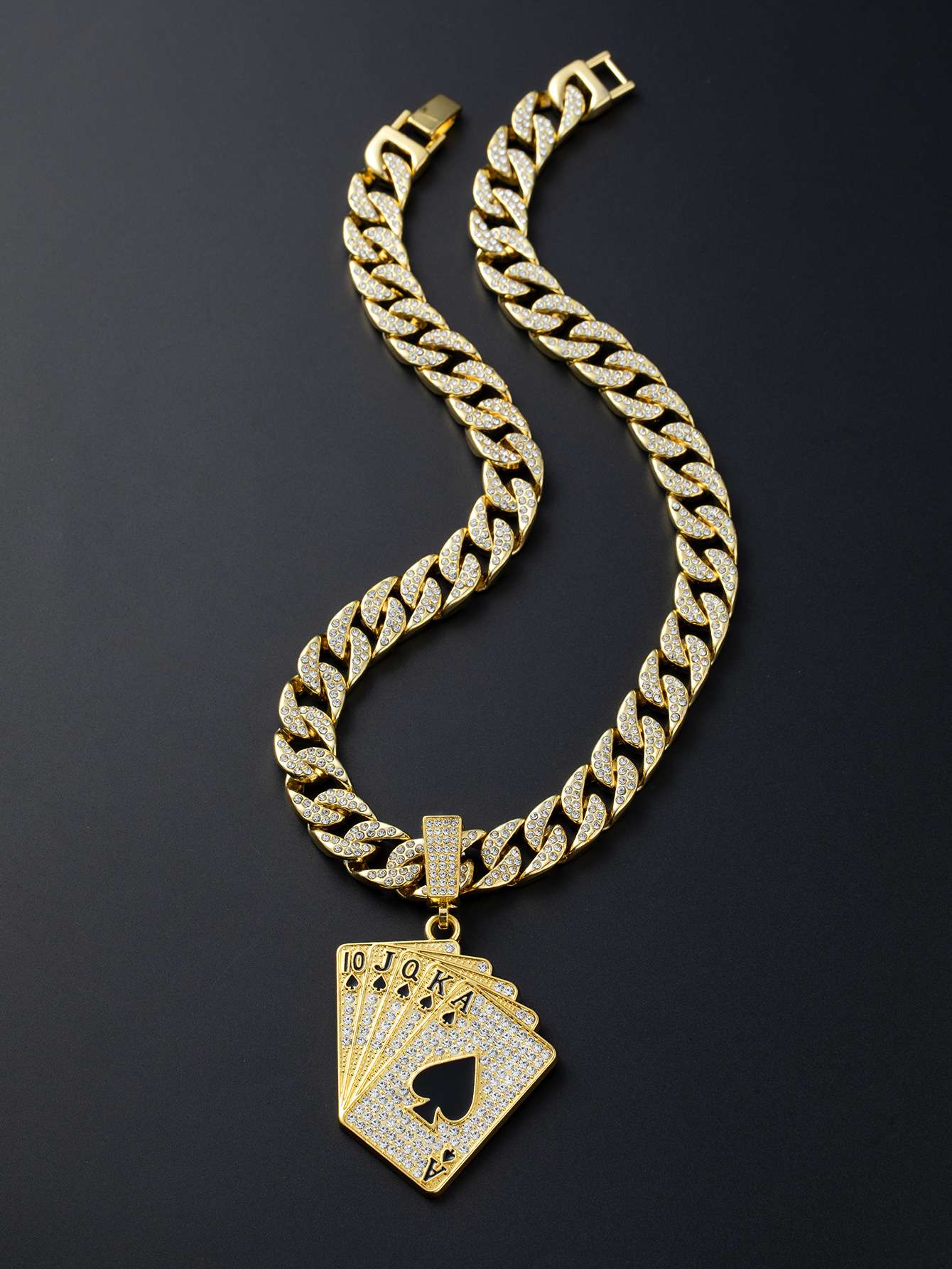 قلادة هيب هوب بوكر