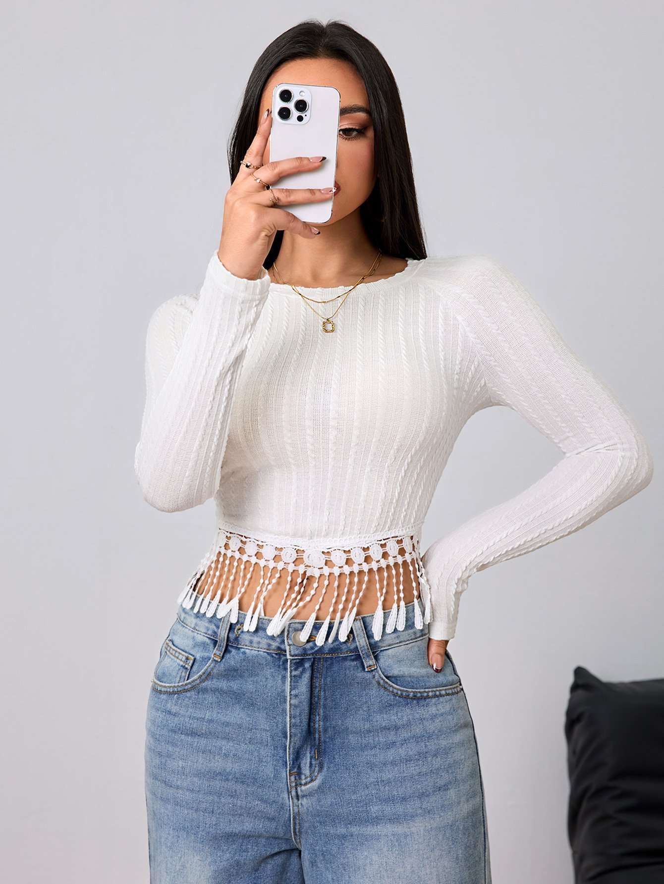 Crop Top T-shirt With Tassel Hem image 4