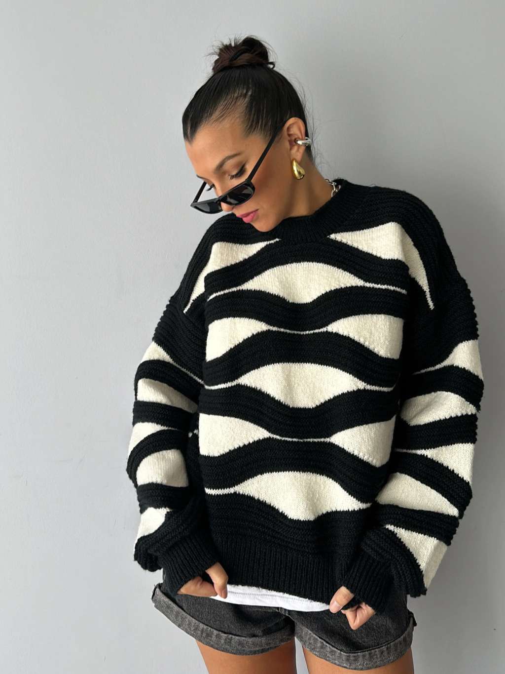 Wave Striped Knitted Sweater image 4