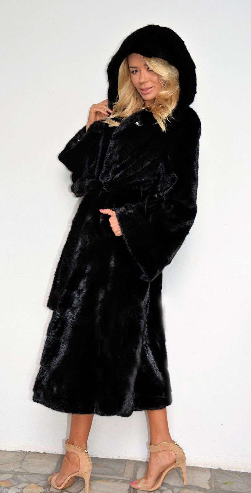 Hooded coat long plush flannel robes with tie belt image 3