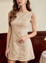 Elegant Floral Sleeveless Dress - S, Beige image