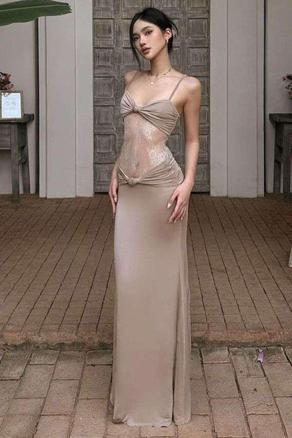 Elegant  Evening Gown with Spaghetti Straps image 0