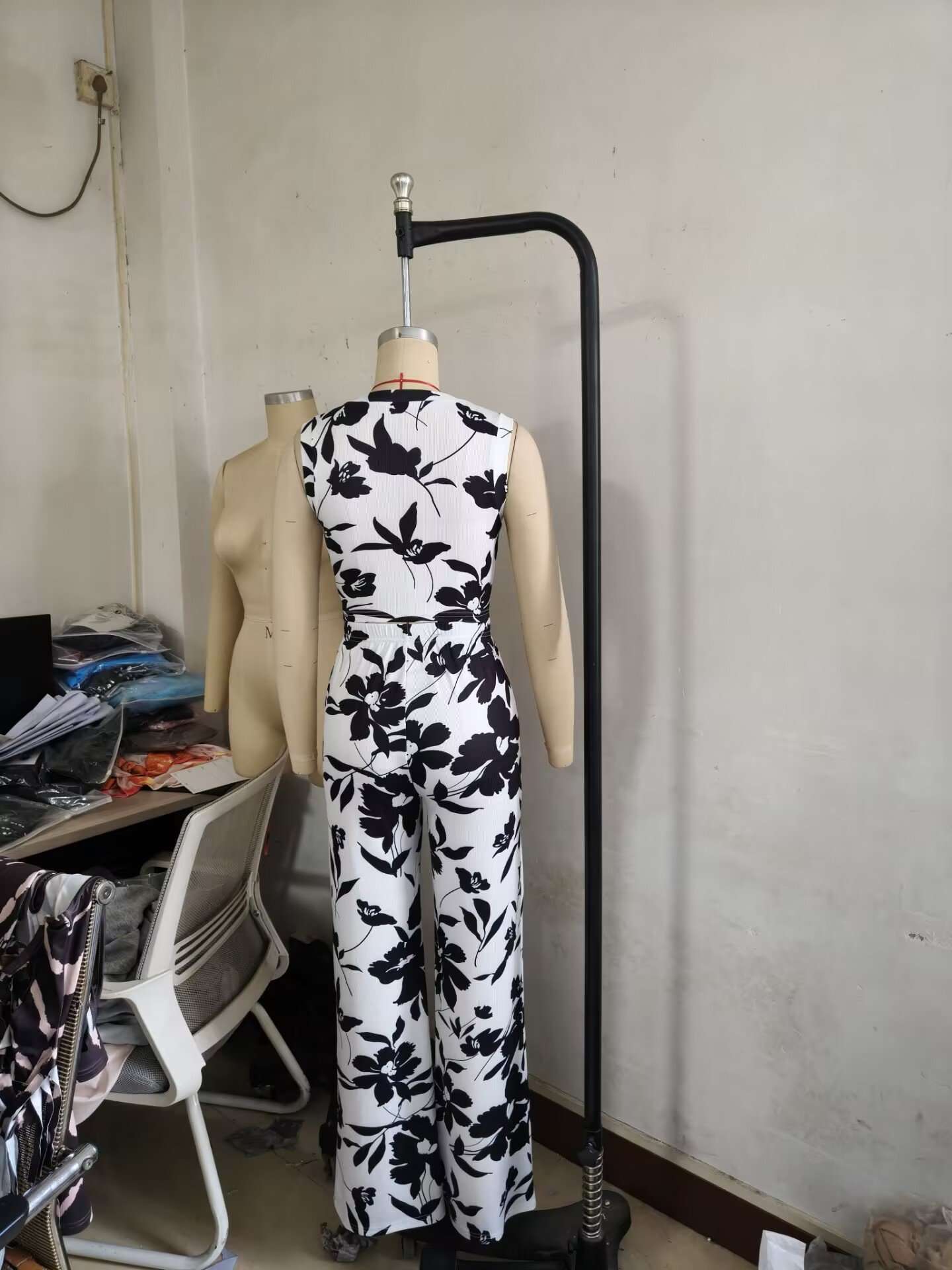 Island Bloom Sleeveless Set image 6