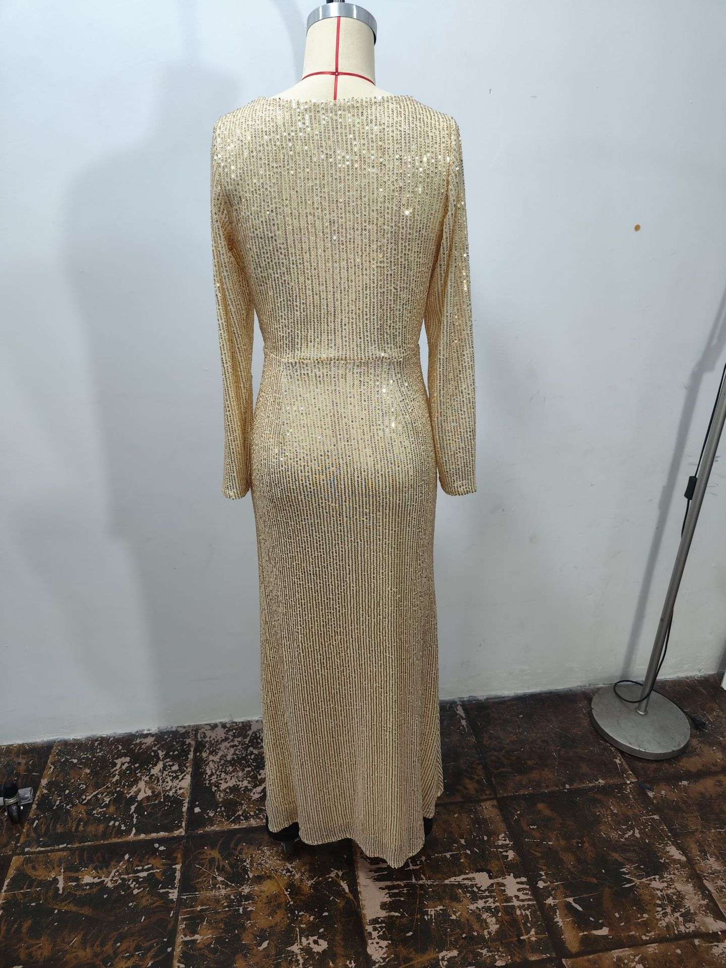 Shiny V Neck Sequin Long Sleeves Evening Dress image 4