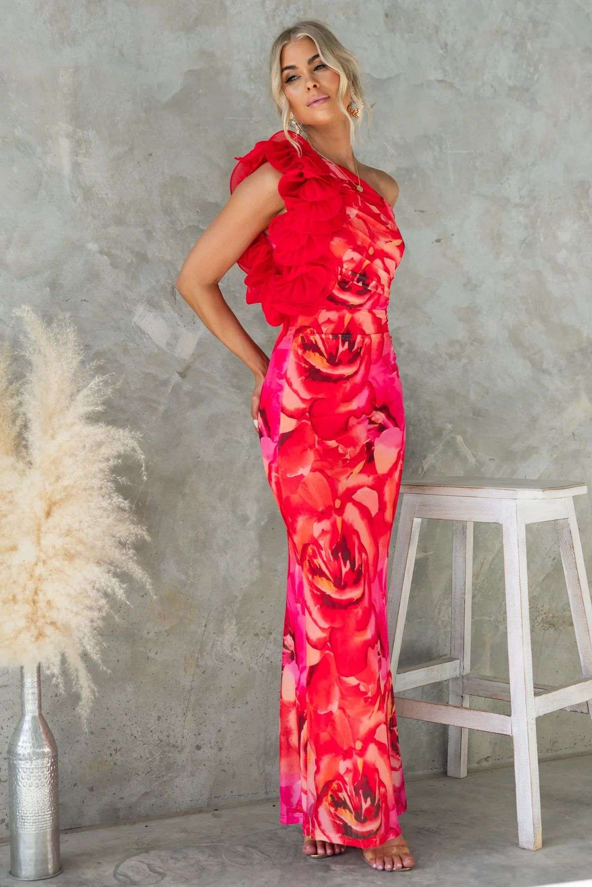 Elegant Floral One-Shoulder Gown - L, Red image