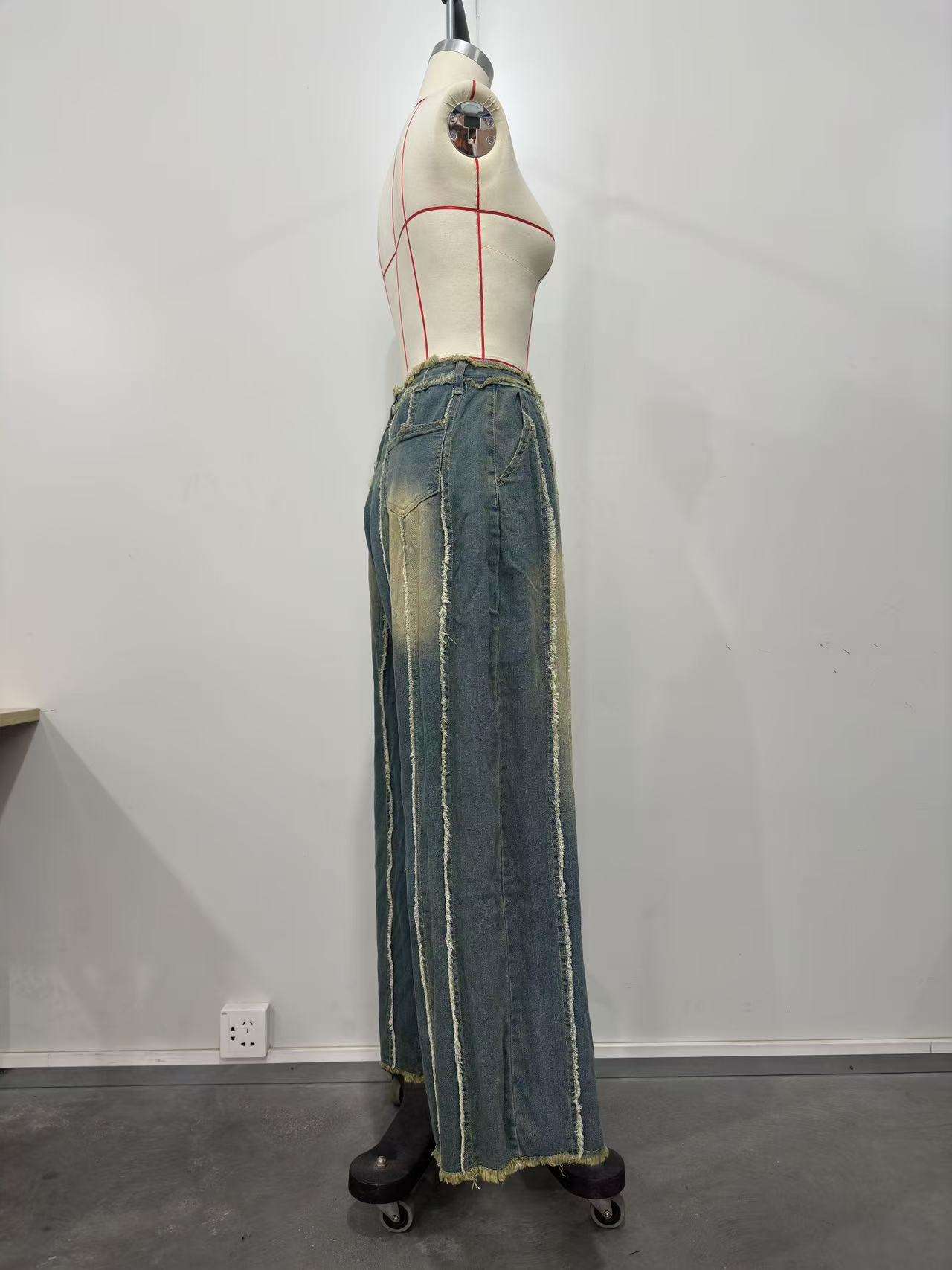 Frayed Trim Vintage Wash Jeans image 5