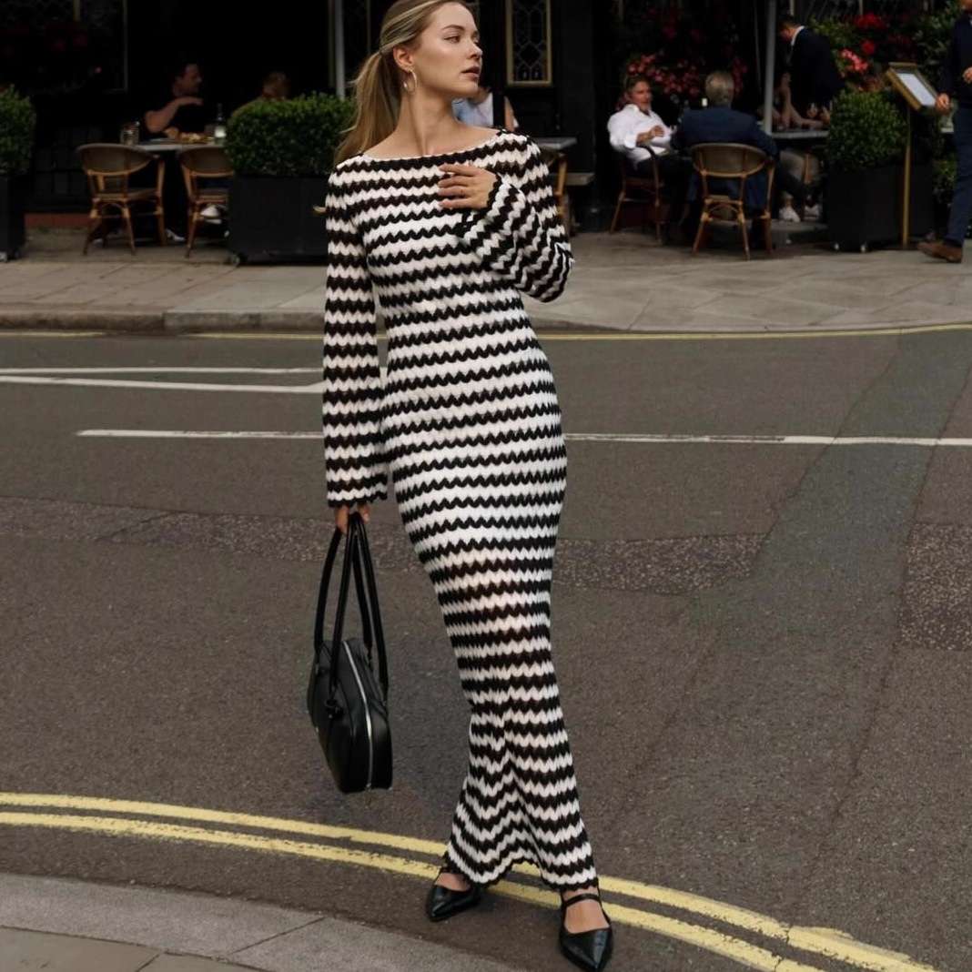 Stylish Zigzag Pattern Knit Dress image 2