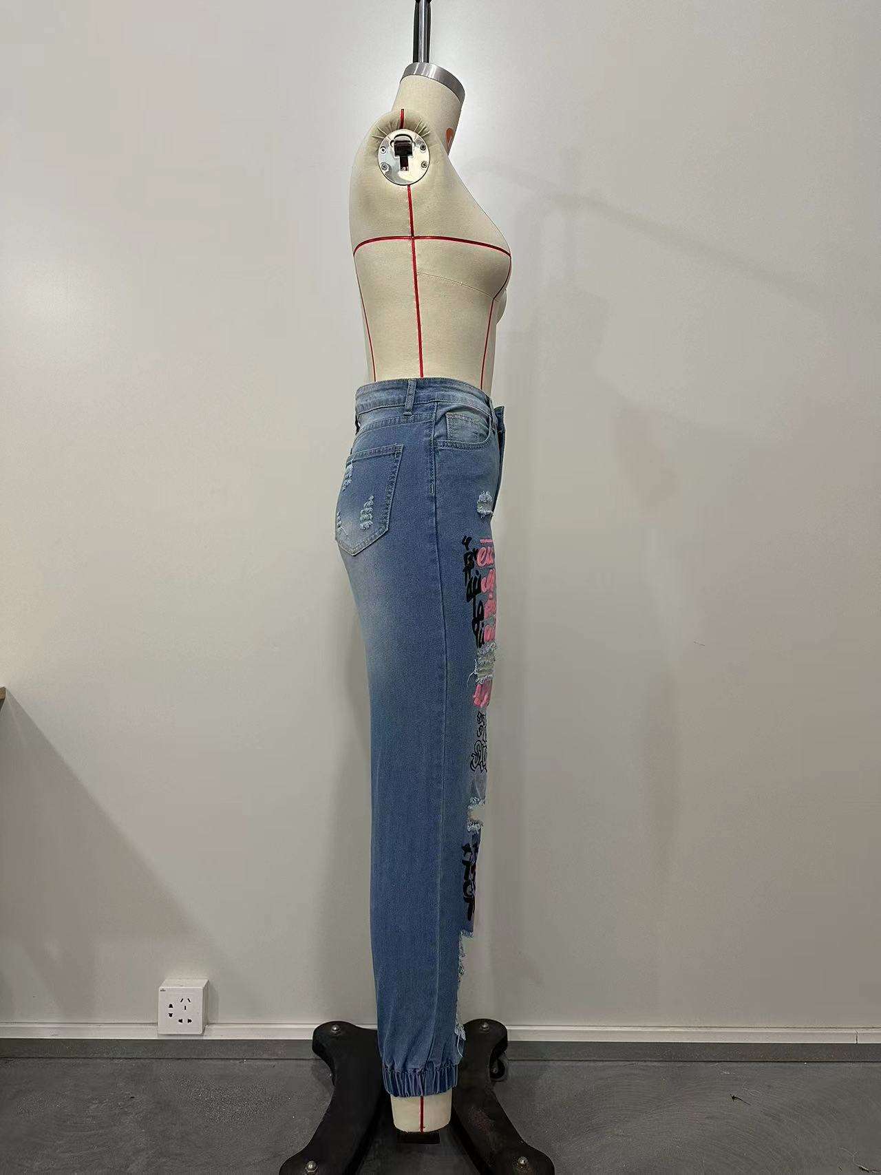 Zipper Fly Letter Printed Jeans image 4