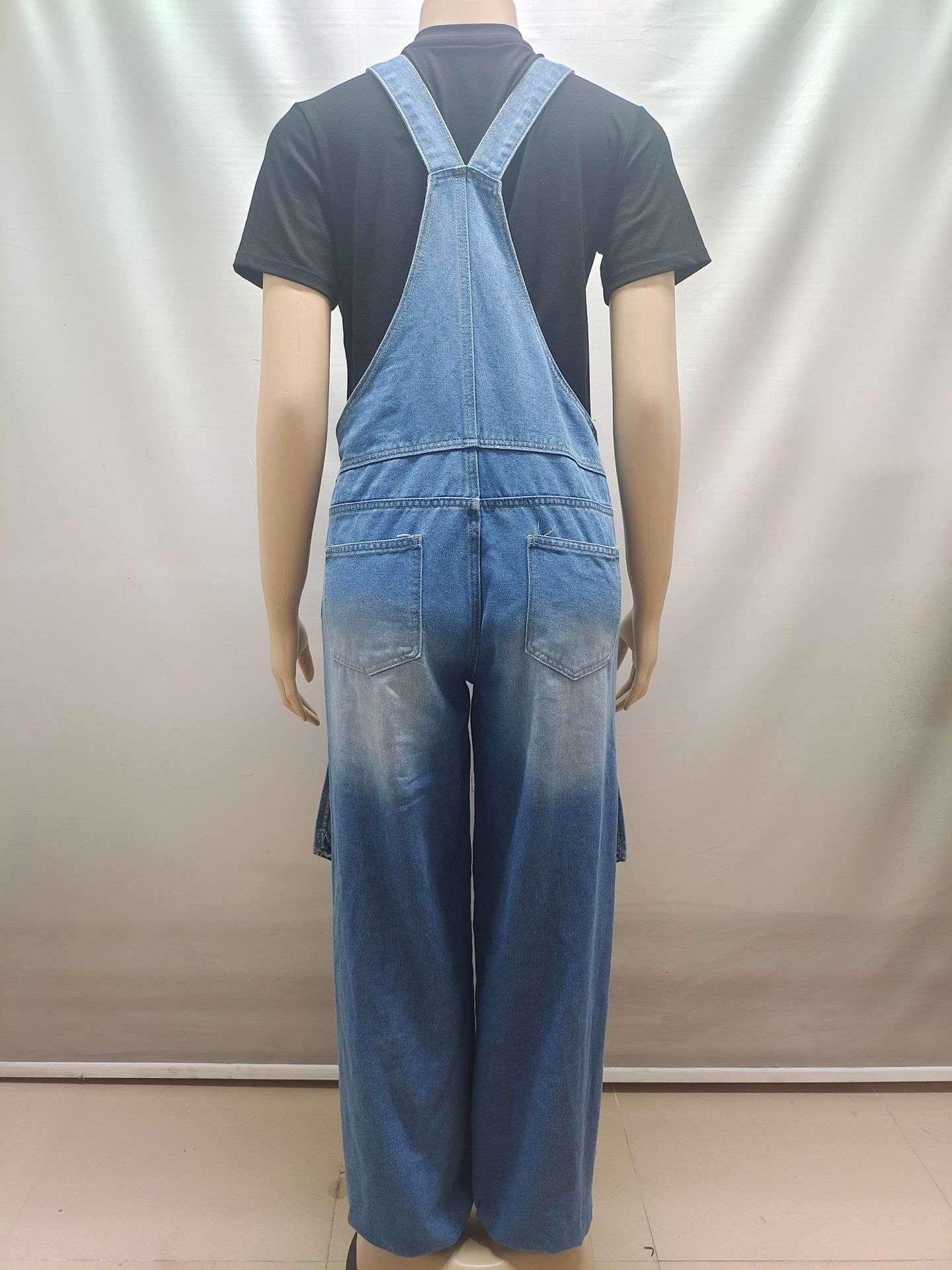 Oversized Jumpsuit with Zipper Details image 7