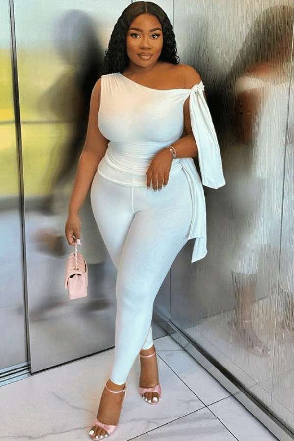 Elegance Unveiled Off-Shoulder Jumpsuit - L, White image