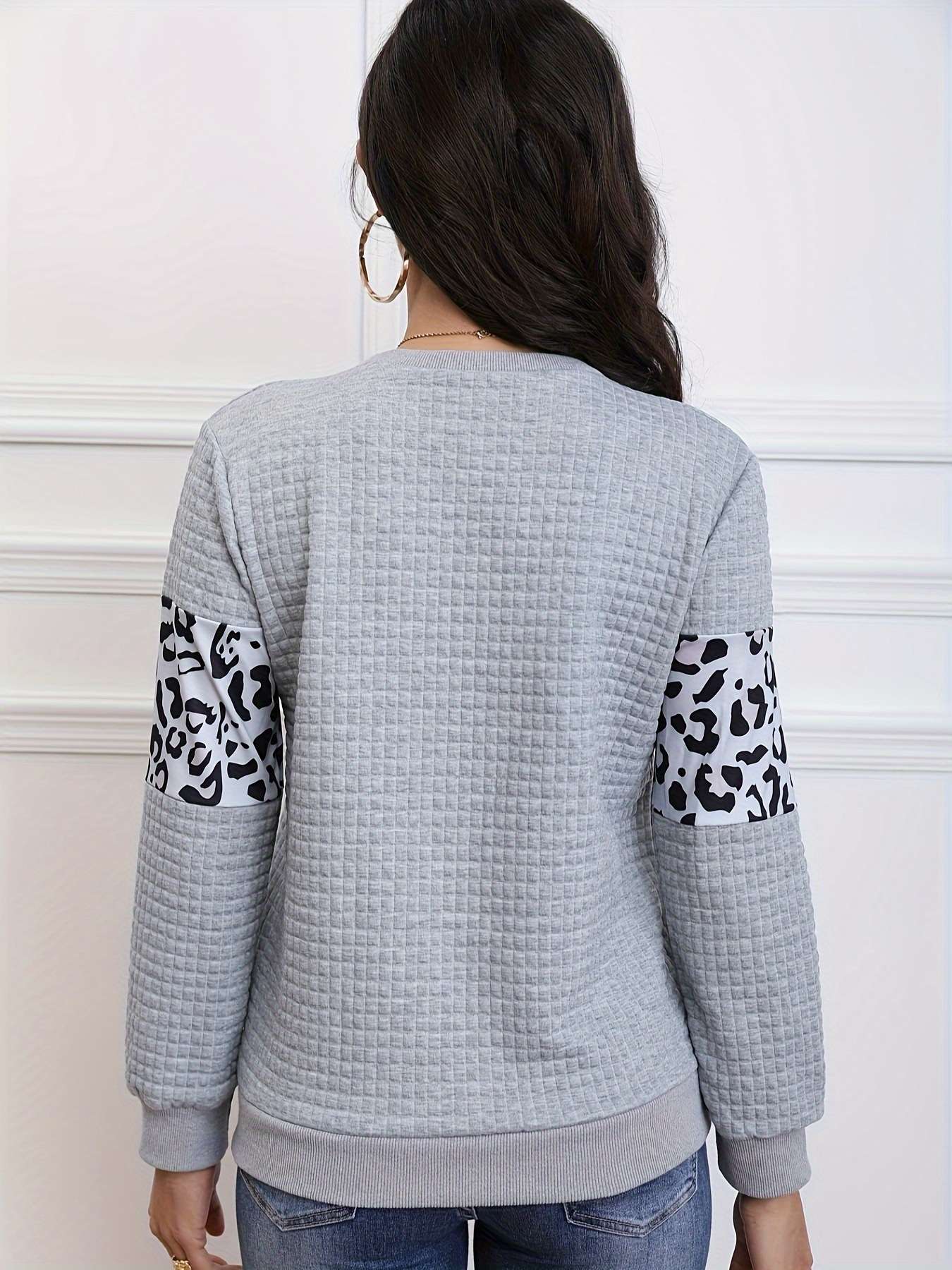 Color Block Leopard Print Sweatshirt image 2