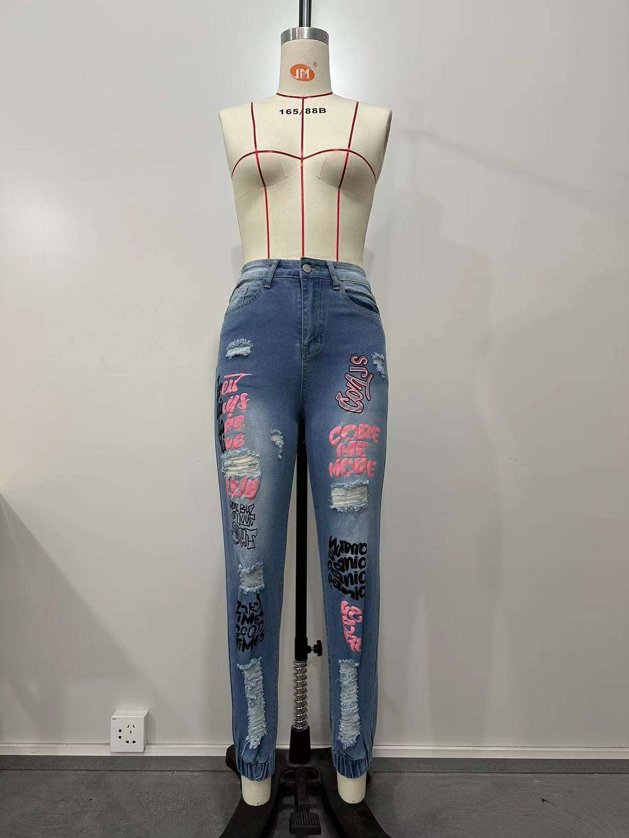 Zipper Fly Letter Printed Jeans image 3