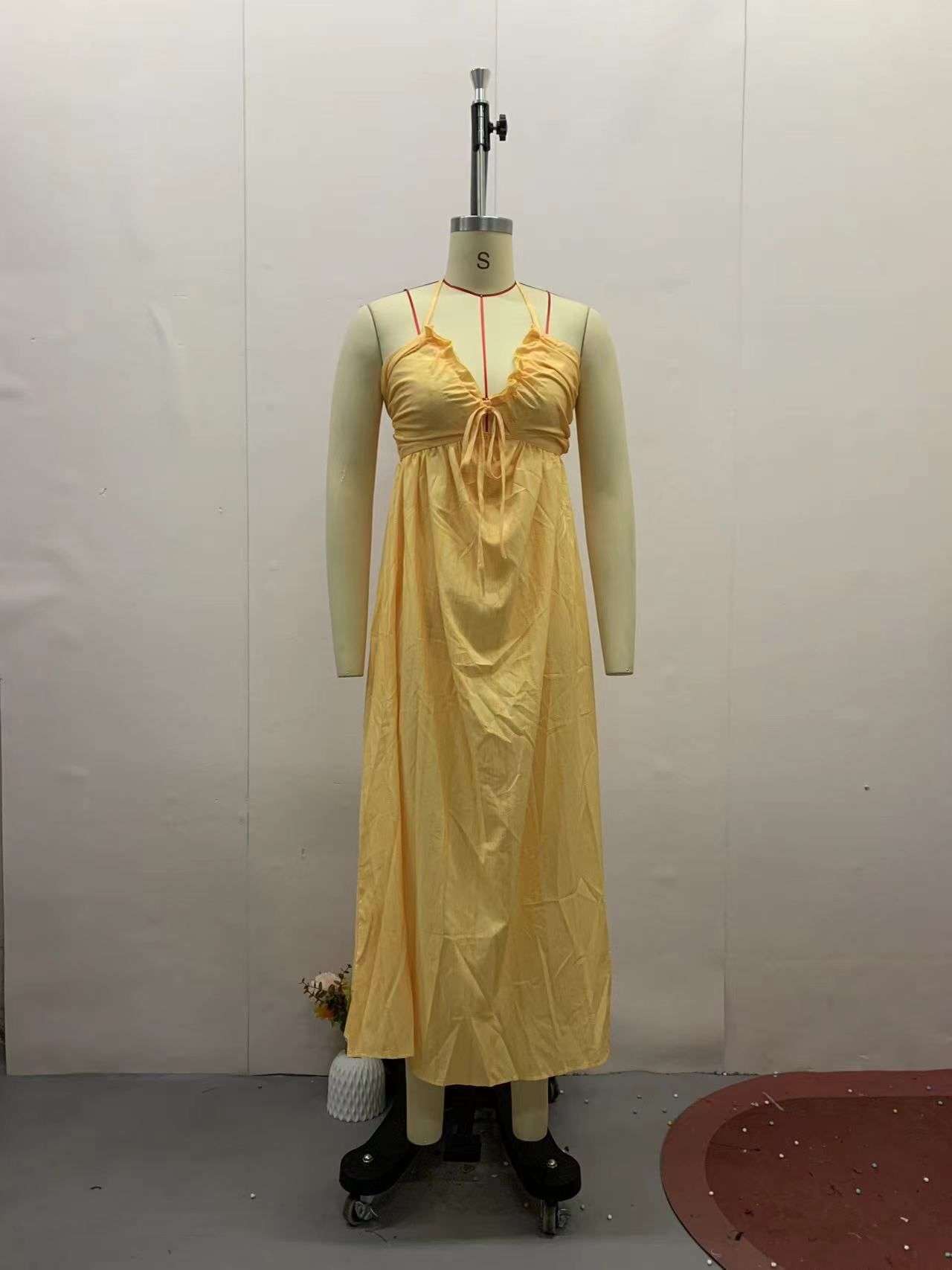 Elegant Sun-Kissed Maxi Dress image 4