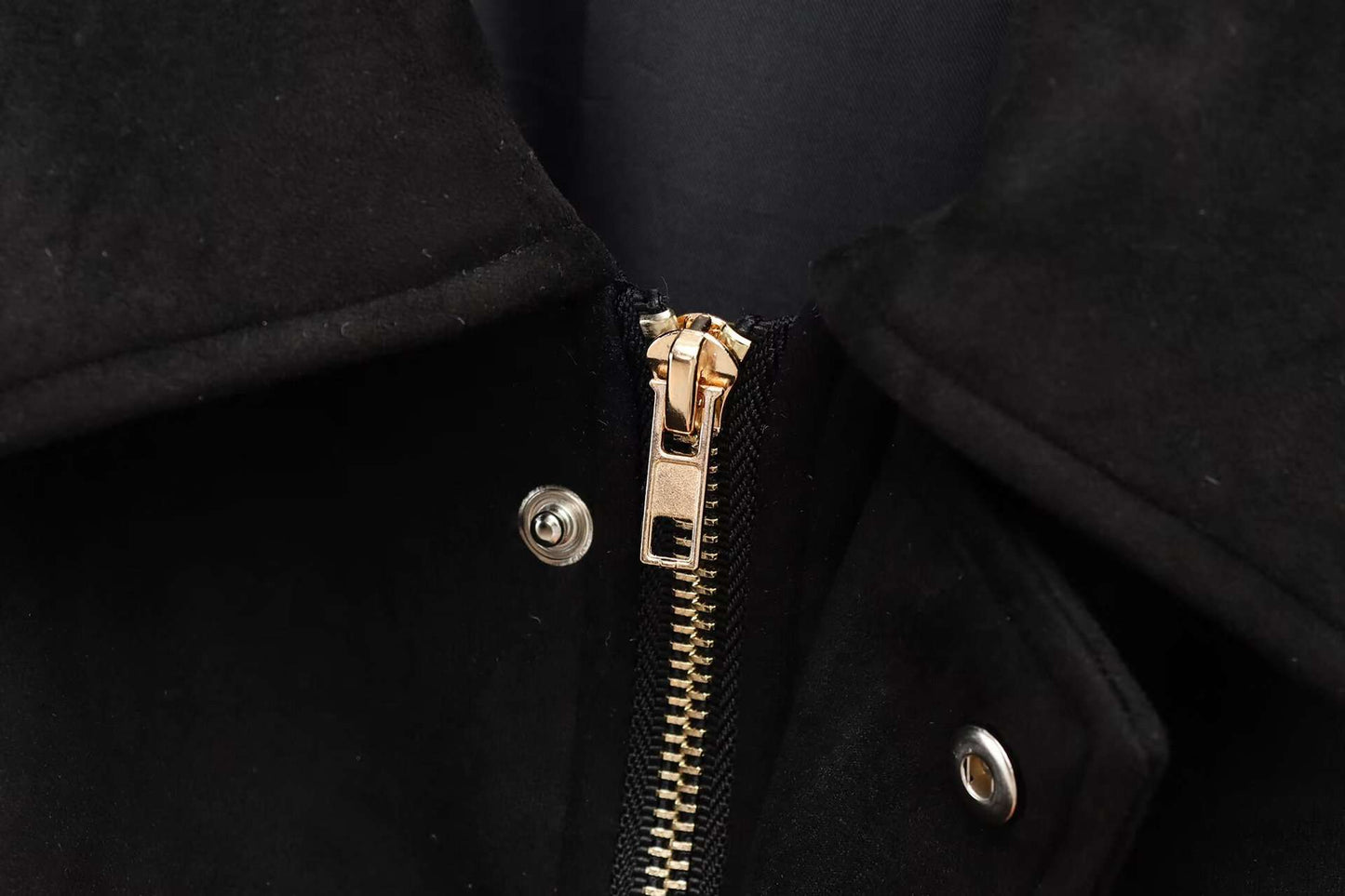Vintage-Inspired Oversized Jacket image 2