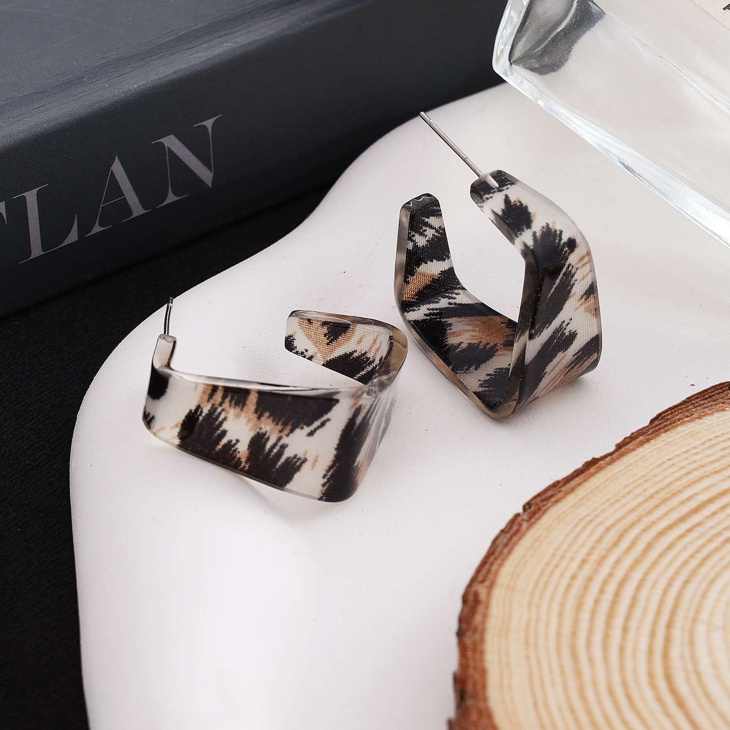 Stylish Animal Print Hoop Earrings image 2