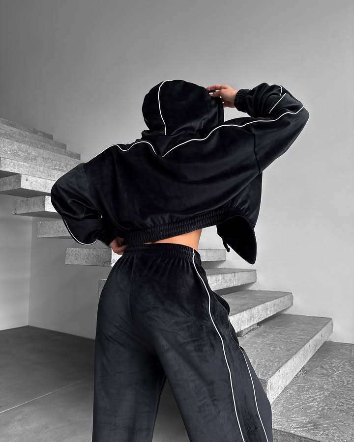 Oversized Urban Black Tracksuit image 4